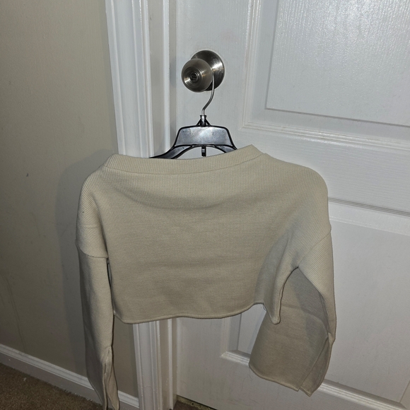 Beige Cropped Sweater Top - Picture 2 of 4